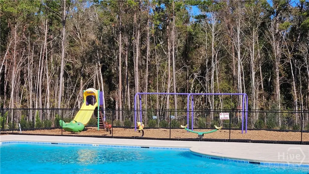 139 Classic Drive Pooler GA 31322