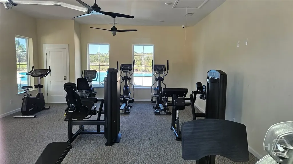 139 Classic Drive Pooler GA 31322