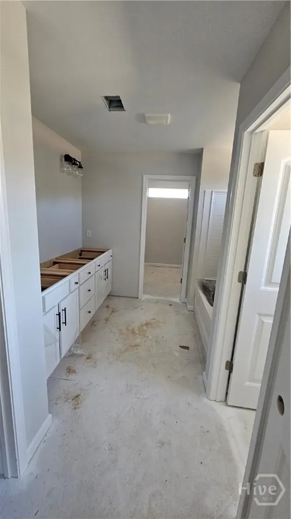 143 Classic Drive Pooler GA 31322