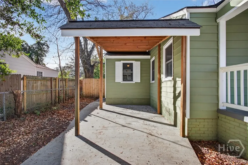1919 Greenwood Street Savannah GA 31404