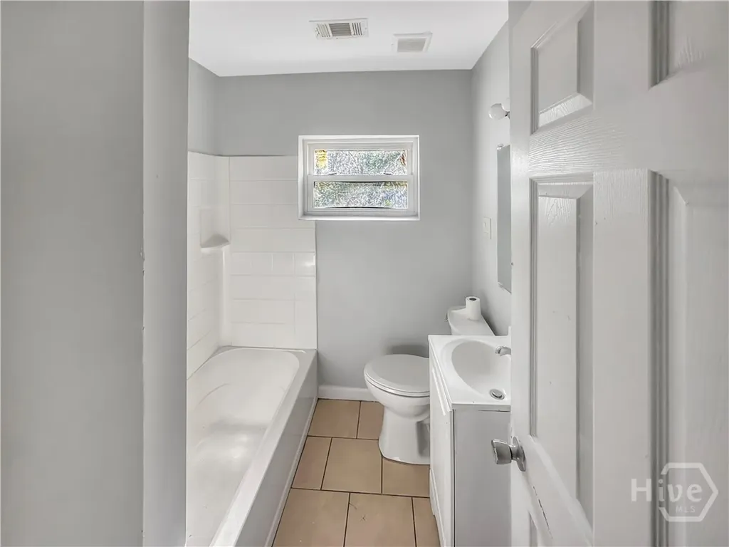 5328 Churchill Street Savannah GA 31405