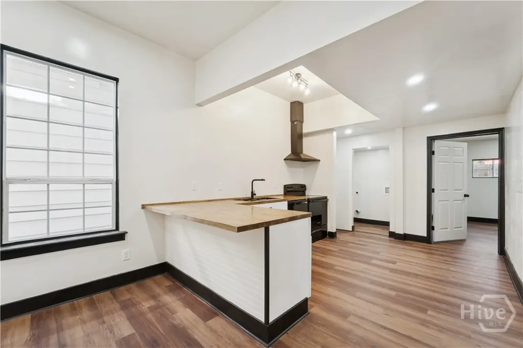 604 W 40th Street Savannah GA 31415