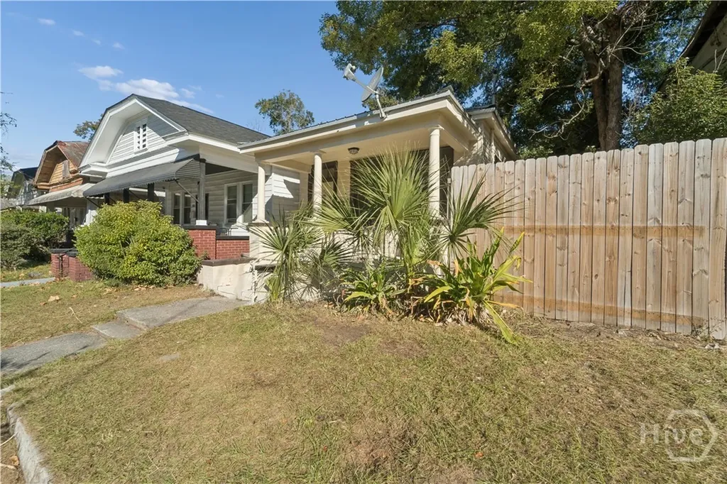 604 W 40th Street Savannah GA 31415