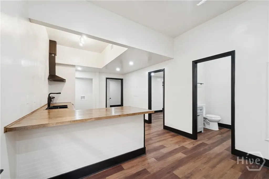 604 W 40th Street Savannah GA 31415