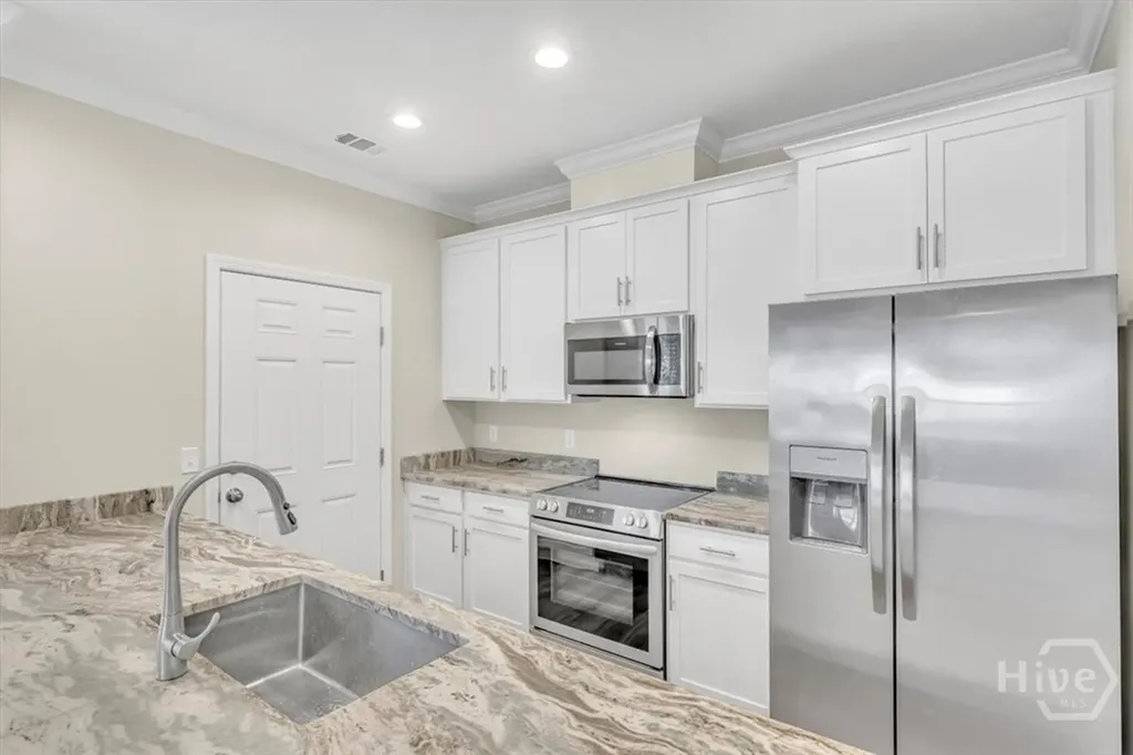 39 Travis Street Savannah GA 31406