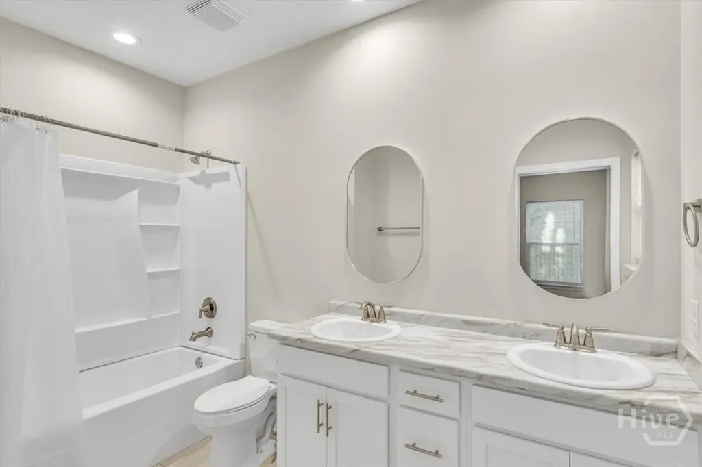 39 Travis Street Savannah GA 31406