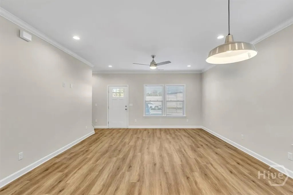 39 Travis Street Savannah GA 31406