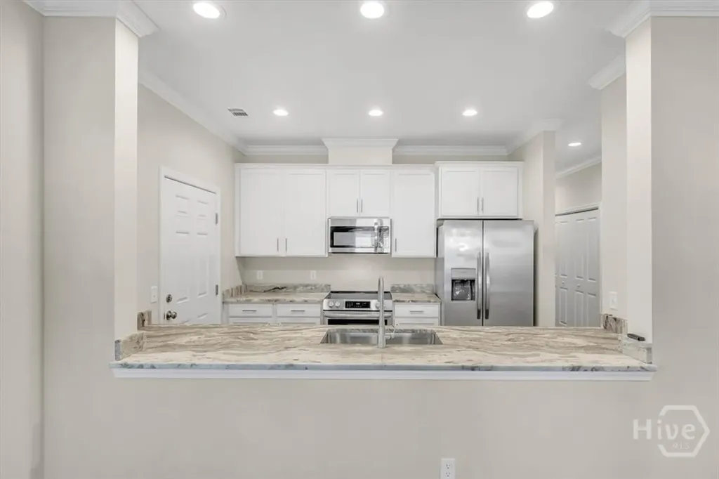 39 Travis Street Savannah GA 31406