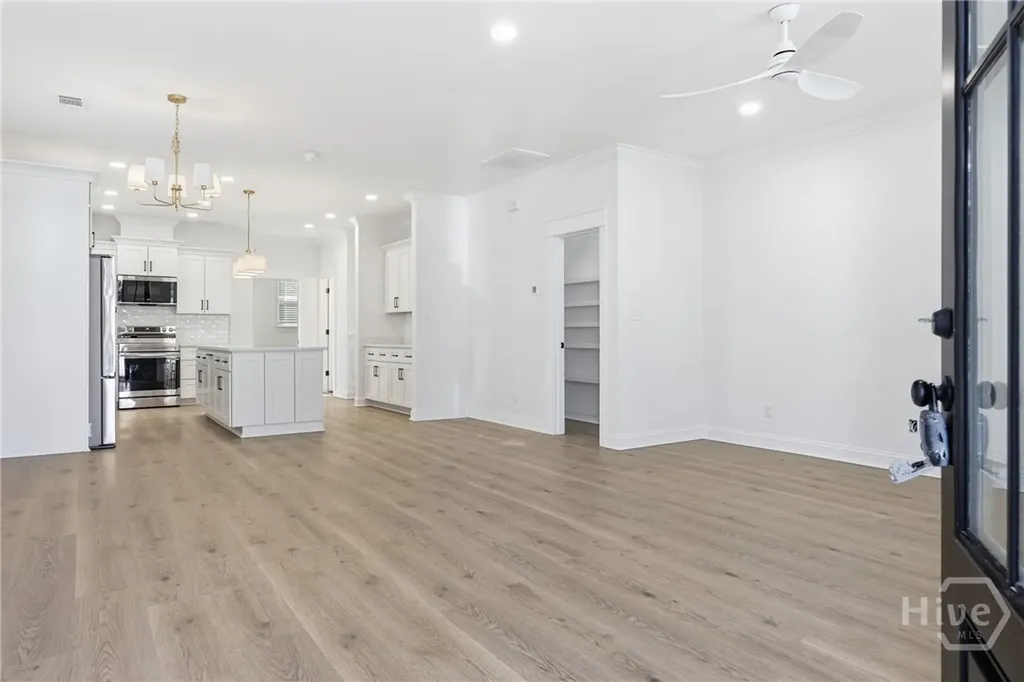 1203 E 34th Street Savannah GA 31404