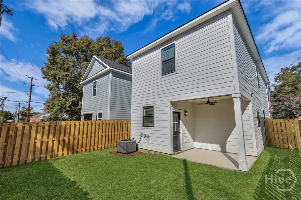 1203 E 34th Street Savannah GA 31404