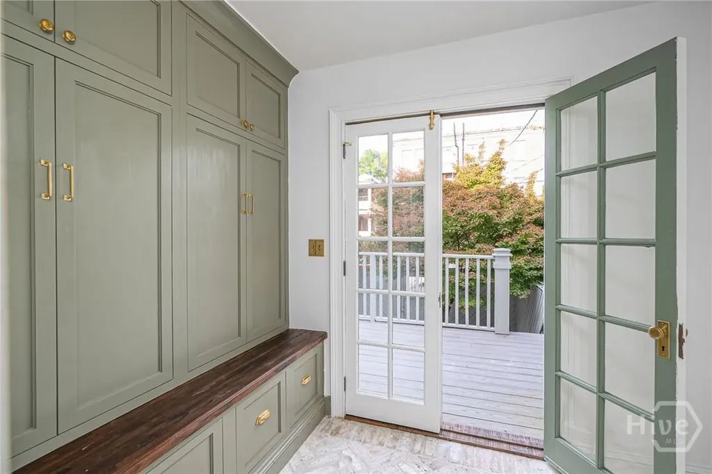 110 W Taylor Street Savannah GA 31401