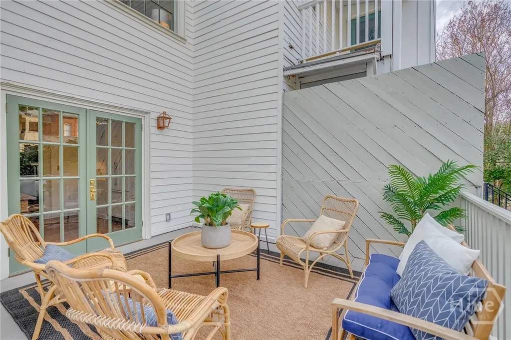 110 W Taylor Street Savannah GA 31401