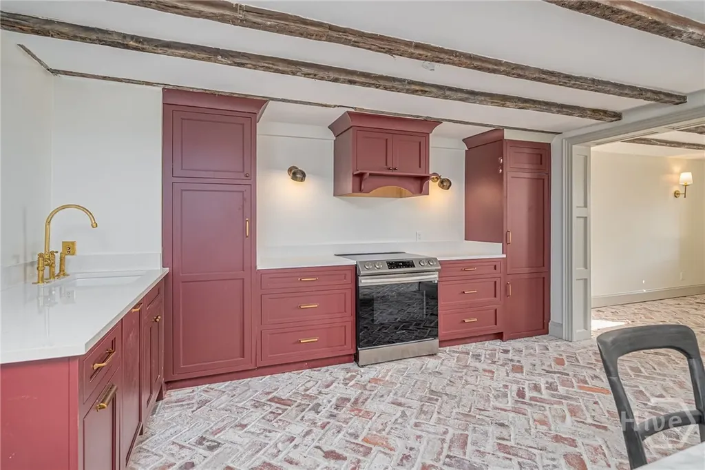 110 W Taylor Street Savannah GA 31401