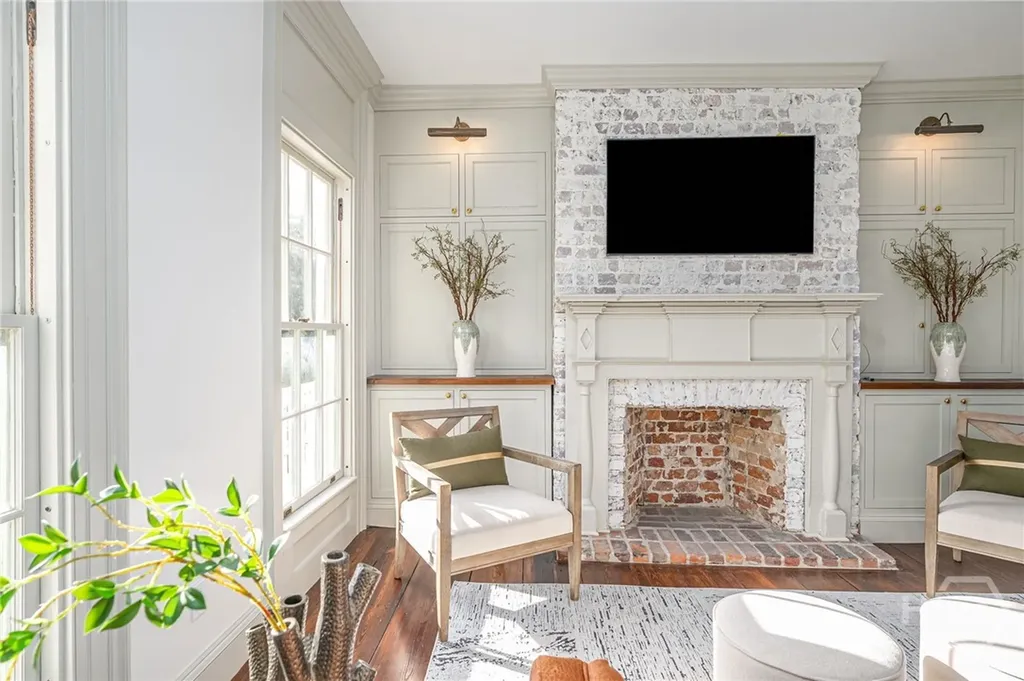 110 W Taylor Street Savannah GA 31401