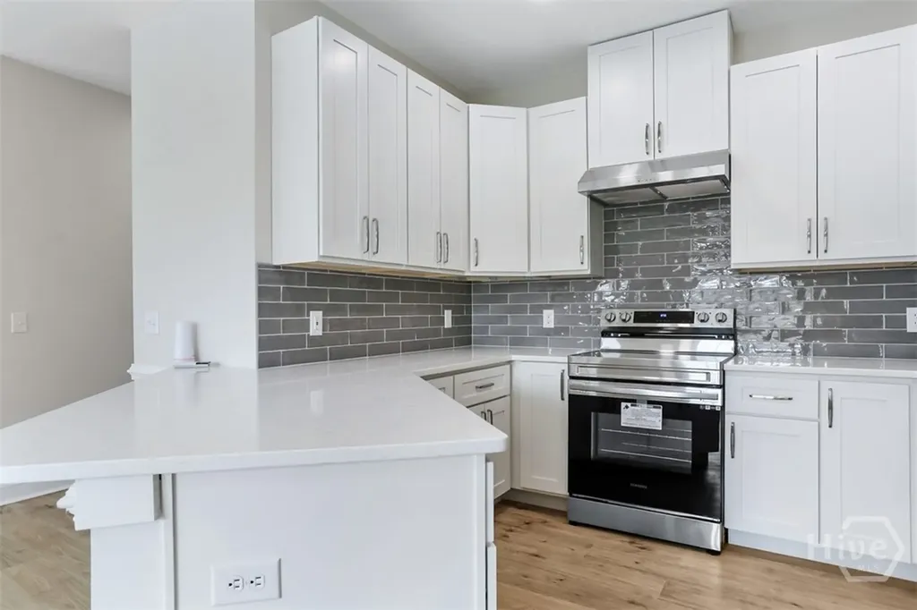 1520 E 56th Street Savannah GA 31404