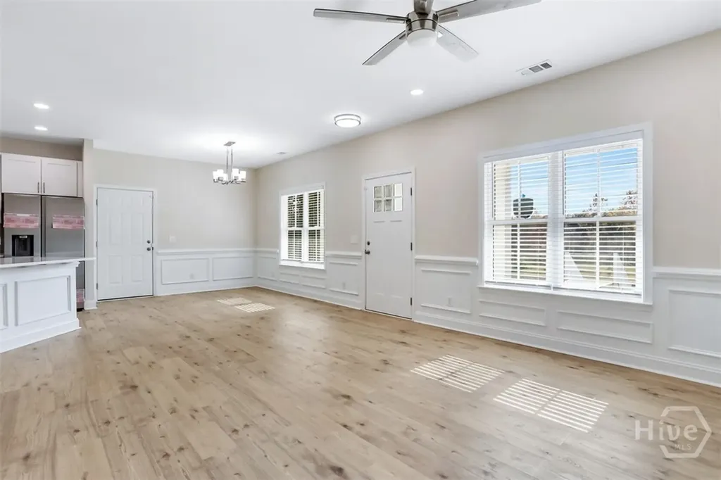 1520 E 56th Street Savannah GA 31404