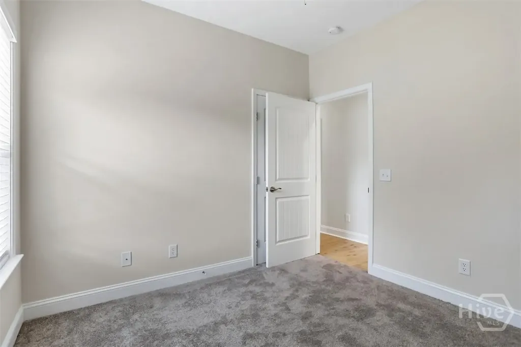 1520 E 56th Street Savannah GA 31404