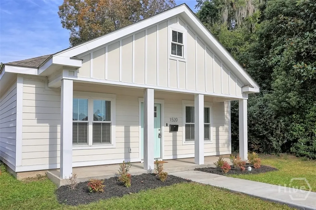1520 E 56th Street Savannah GA 31404