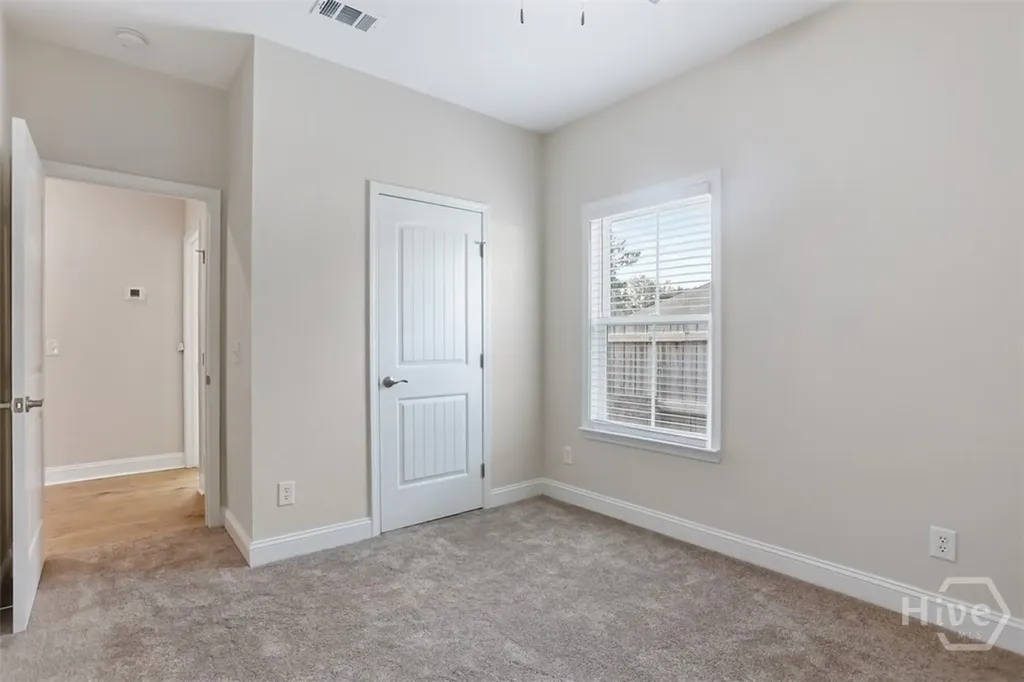 1520 E 56th Street Savannah GA 31404