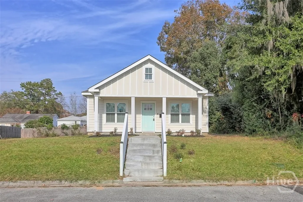 1520 E 56th Street Savannah GA 31404