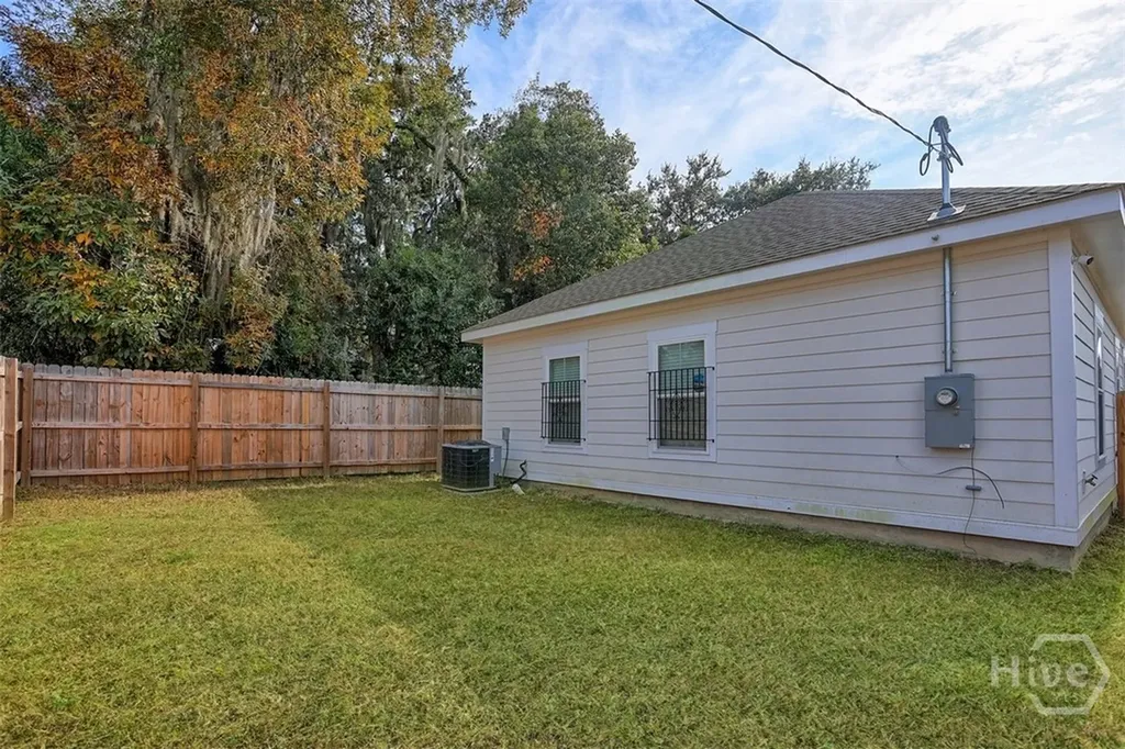 1520 E 56th Street Savannah GA 31404