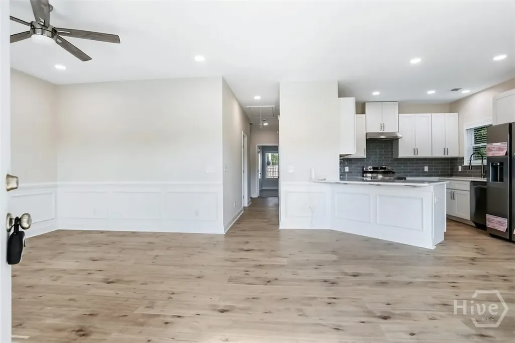 1520 E 56th Street Savannah GA 31404