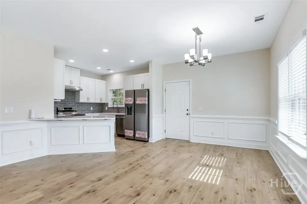 1520 E 56th Street Savannah GA 31404