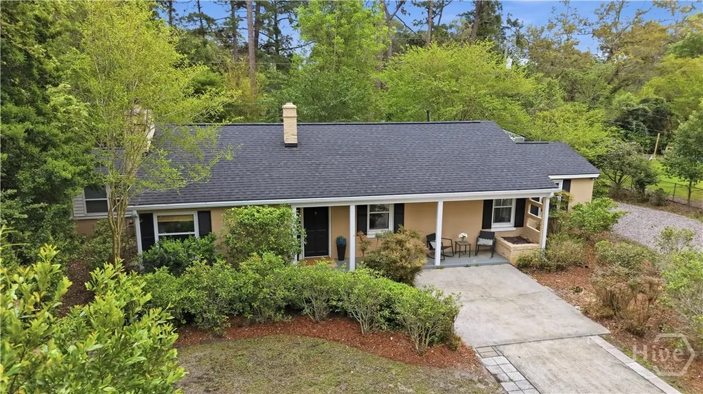 9 Colonel Estill Avenue Savannah GA 31406