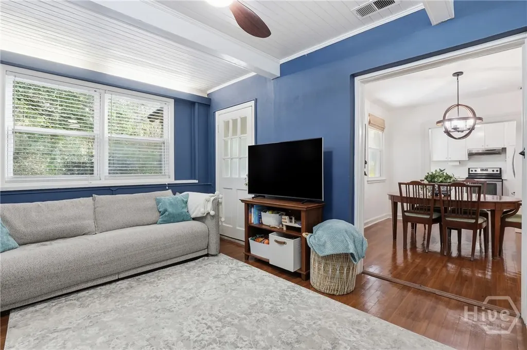 9 Colonel Estill Avenue Savannah GA 31406