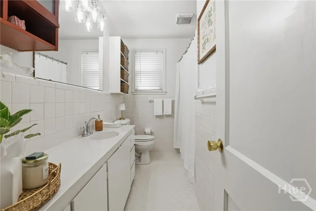 9 Colonel Estill Avenue Savannah GA 31406