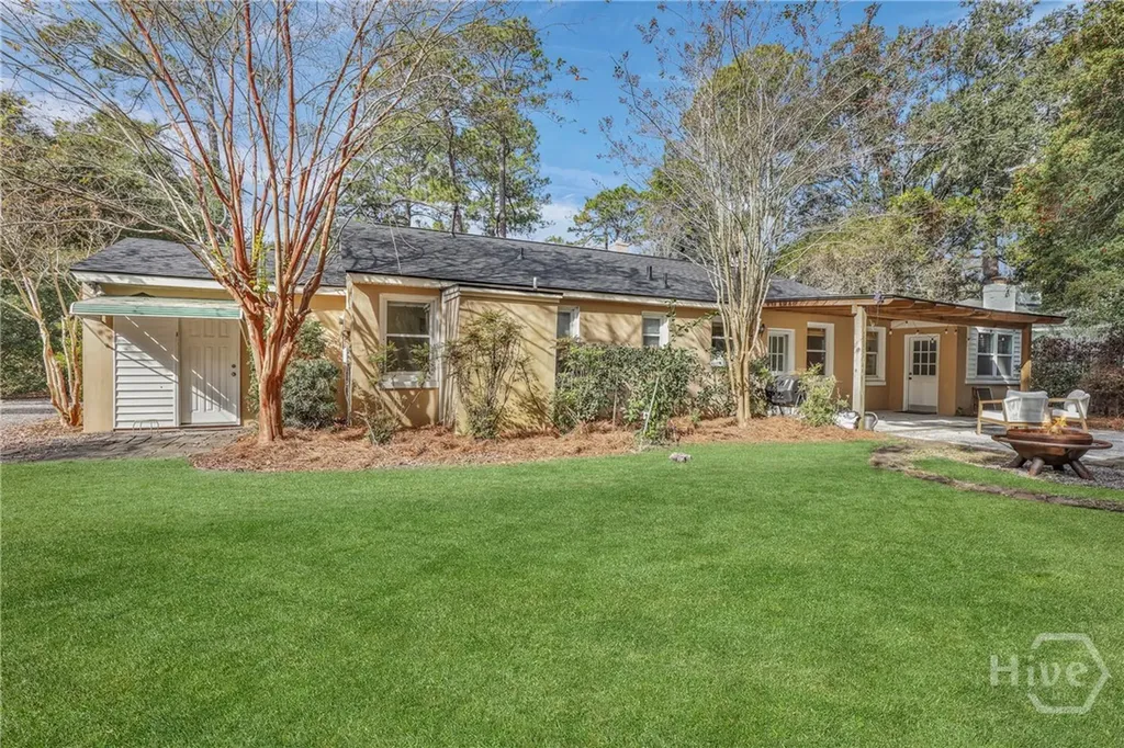 9 Colonel Estill Avenue Savannah GA 31406