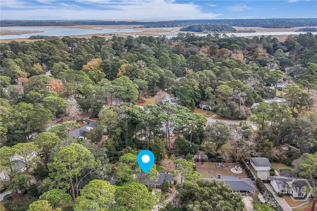 9 Colonel Estill Avenue Savannah GA 31406