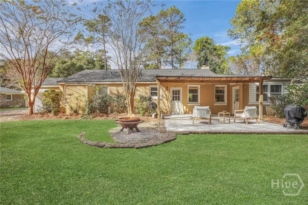 9 Colonel Estill Avenue Savannah GA 31406