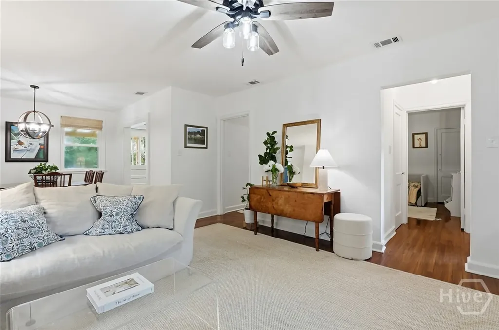 9 Colonel Estill Avenue Savannah GA 31406