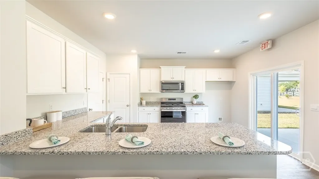 211 Lakeside Drive Port Wentworth GA 31407