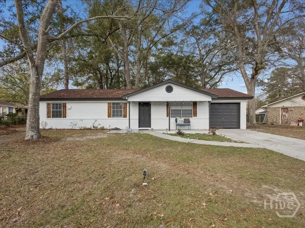 203 Holiday Circle Savannah GA 31419