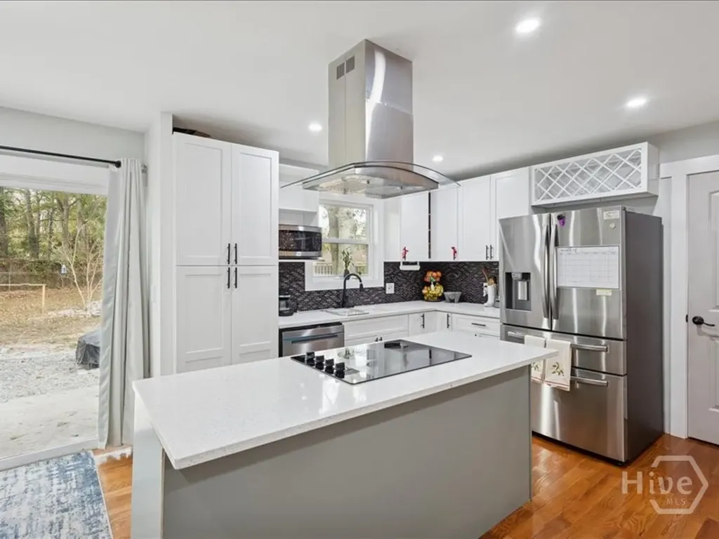 203 Holiday Circle Savannah GA 31419