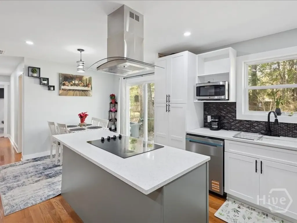 203 Holiday Circle Savannah GA 31419