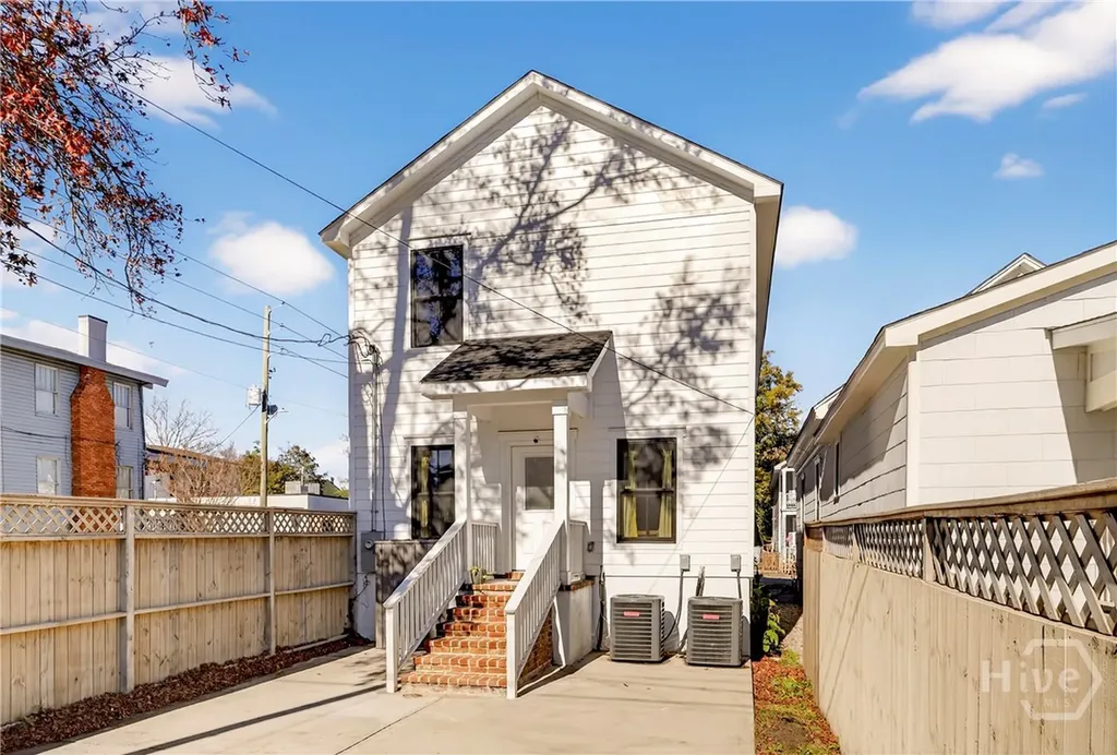 501 E 34th Street Savannah GA 31401