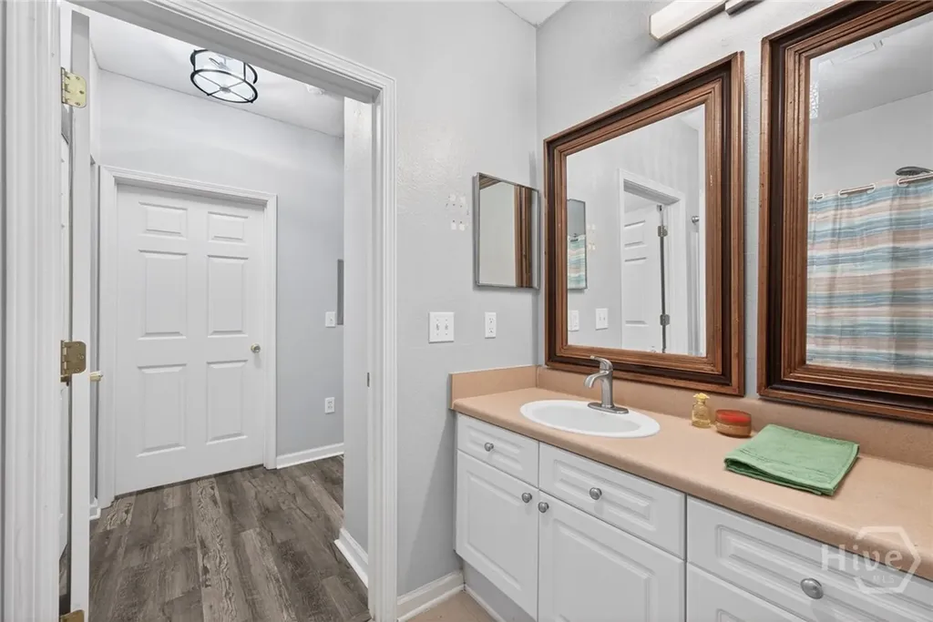 1924 Whitemarsh Way Savannah GA 31410