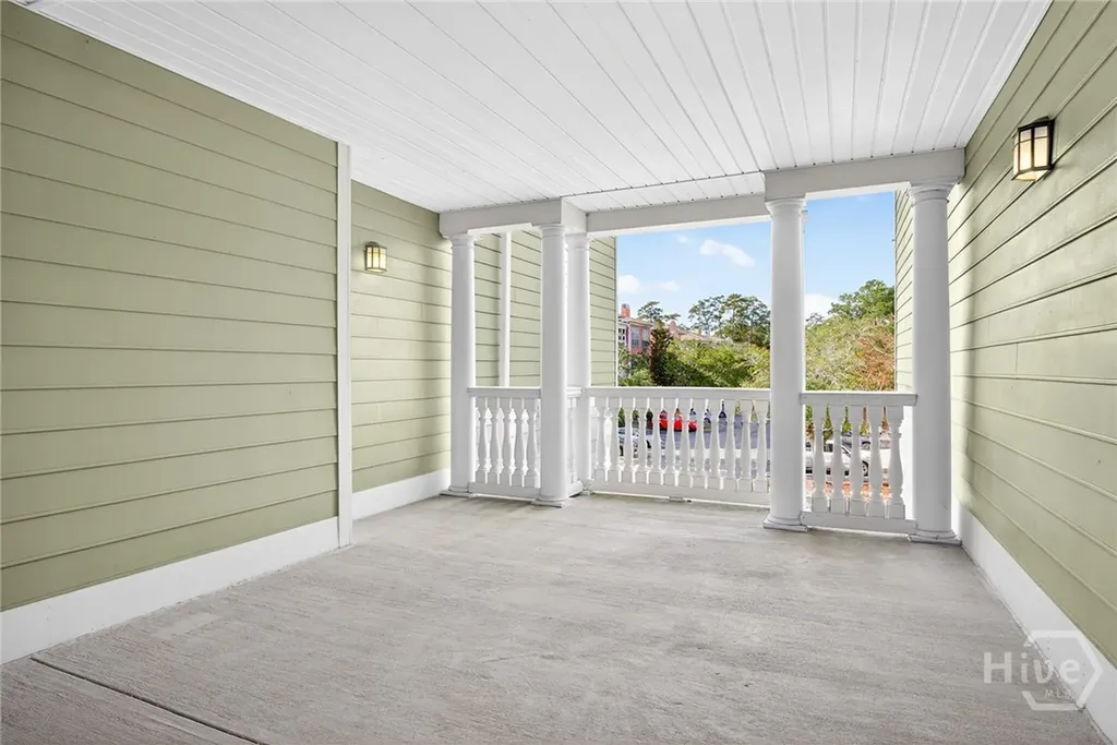 1924 Whitemarsh Way Savannah GA 31410