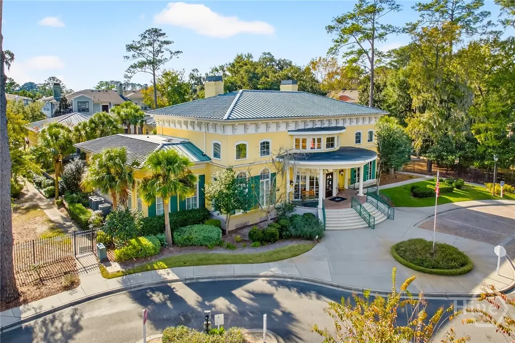 1924 Whitemarsh Way Savannah GA 31410