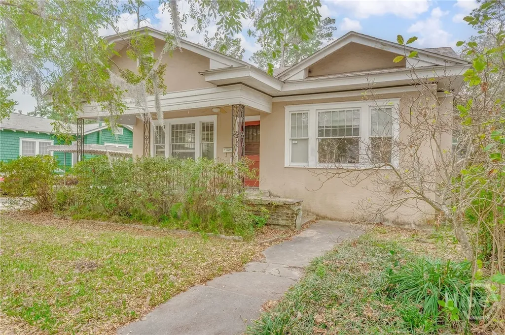 1211 E 49th Savannah GA 31404