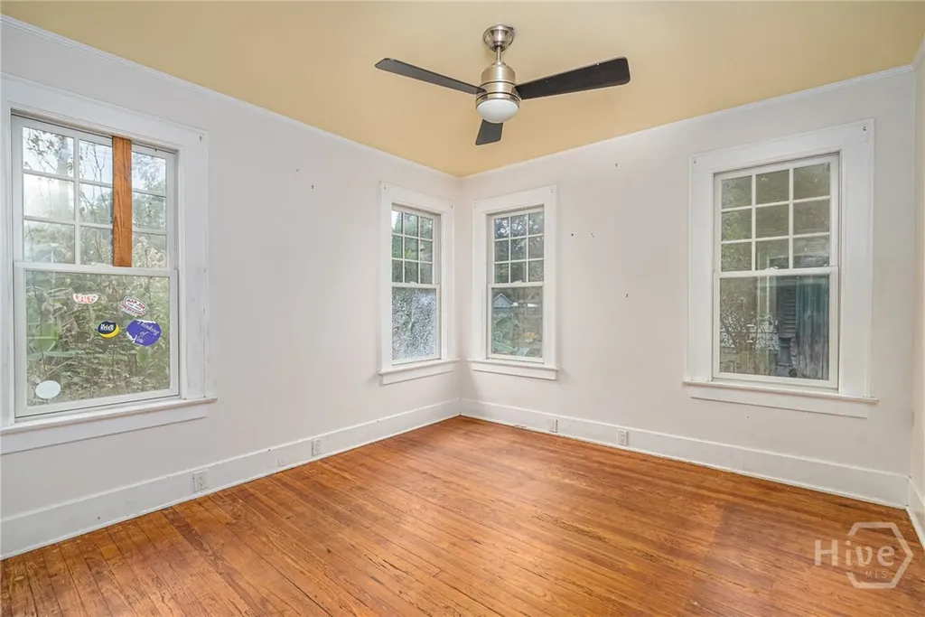 1211 E 49th Savannah GA 31404
