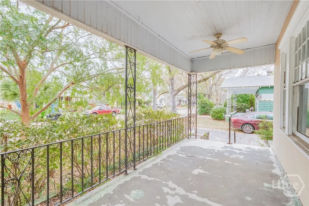1211 E 49th Savannah GA 31404