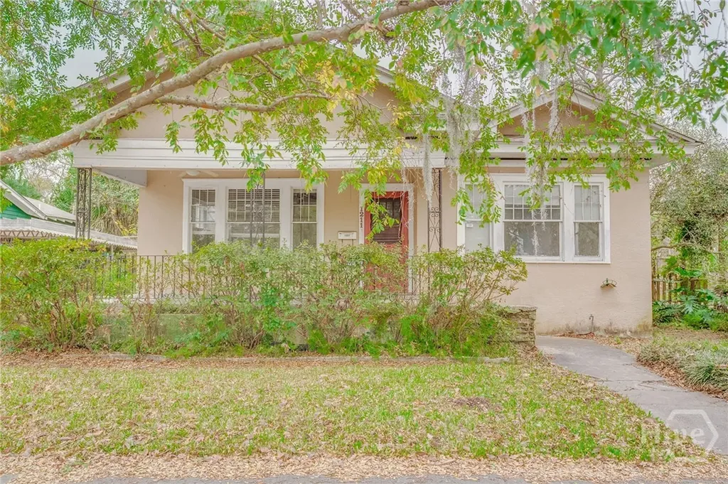1211 E 49th Savannah GA 31404