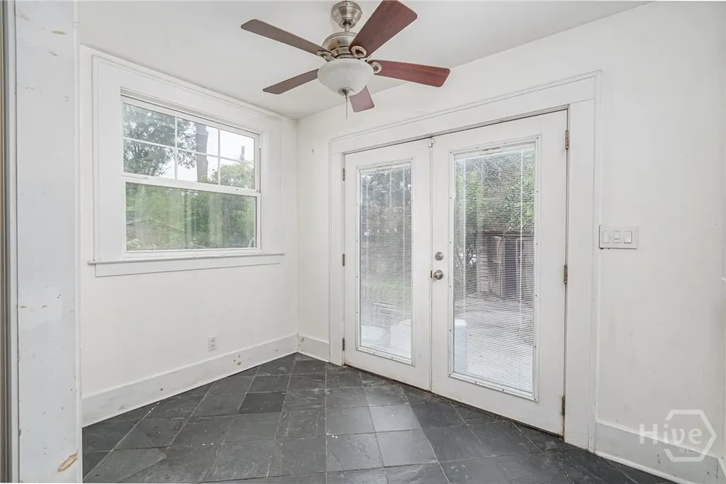 1211 E 49th Savannah GA 31404