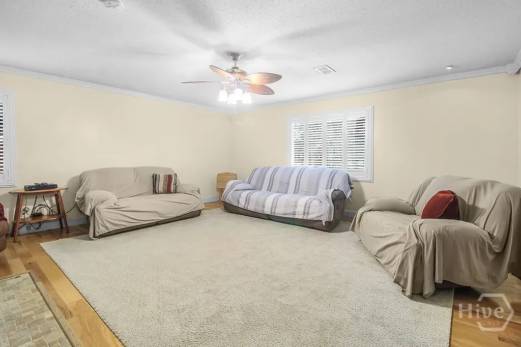 1046 Live Oak Drive Hinesville GA 31313