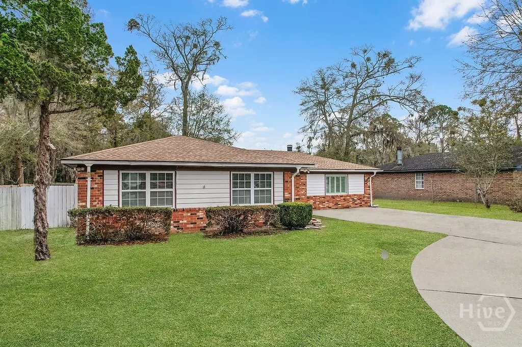 1046 Live Oak Drive Hinesville GA 31313