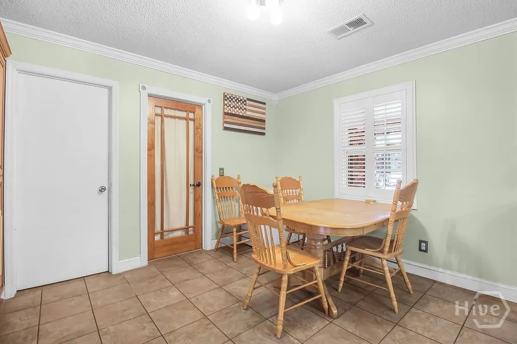 1046 Live Oak Drive Hinesville GA 31313
